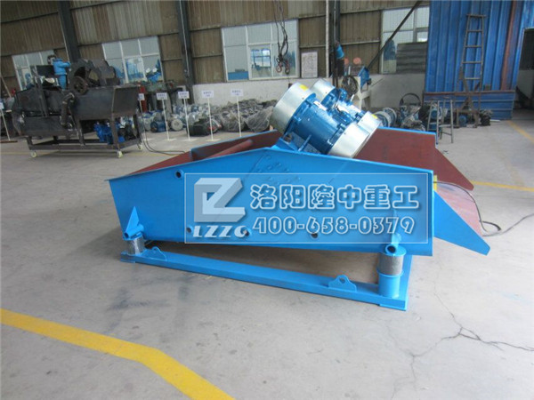 振動(dòng)脫水篩